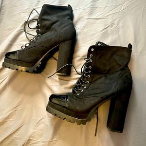 CALLING ALL HEEL LOVERS !! These heeled combat boots perfect for fall & winter!